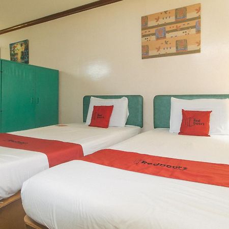 Reddoorz At Broadway Court Apartelle Кесон-Сити Экстерьер фото